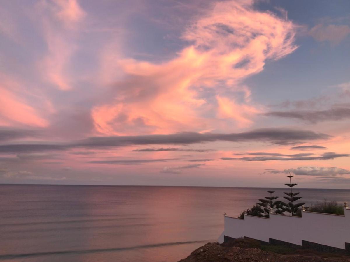 Fuerteventura Beach Vacations And Blue Mango Surf&Fitness Center At Charco Puerto del Rosario  Bagian luar foto